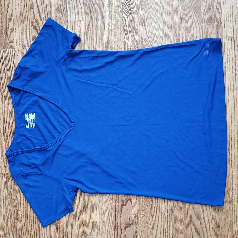 (M) Under Armour HeatGear Semi-Fitted V Neck Comfy Everyday Athletic Athleisure